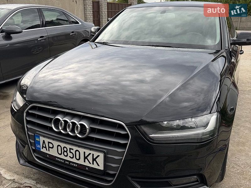 Седан Audi A4 2013 в Днепре
