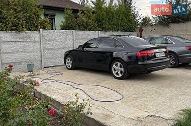 Седан Audi A4 2013 в Днепре