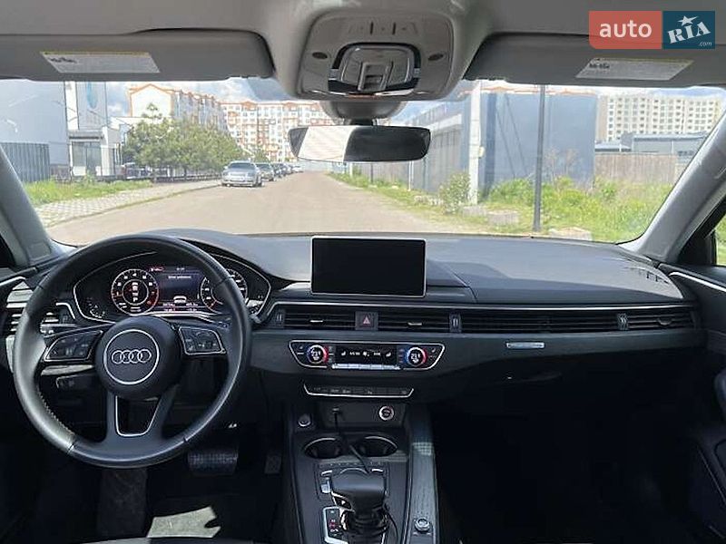 Седан Audi A4 2018 в Киеве