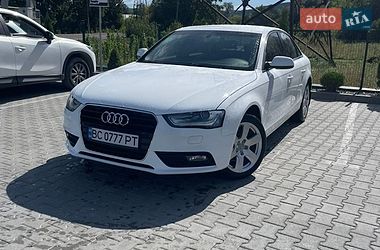 Седан Audi A4 2012 в Старому Самборі