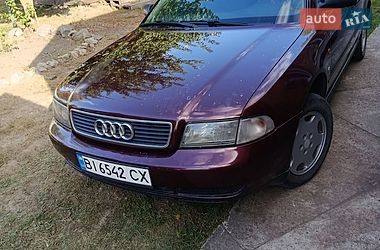 Седан Audi A4 1996 в Недригайлове