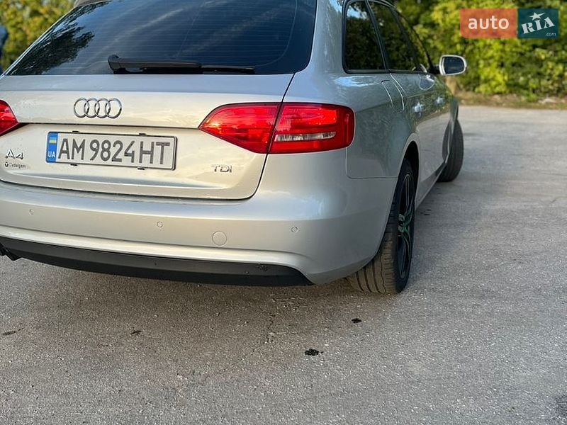 Універсал Audi A4 2012 в Звягелі