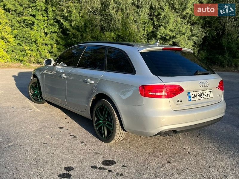 Універсал Audi A4 2012 в Звягелі