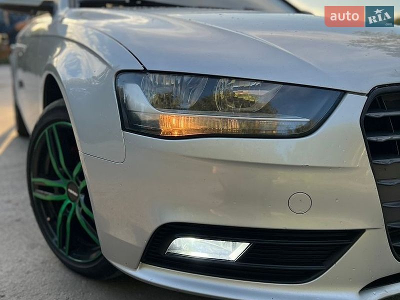 Універсал Audi A4 2012 в Звягелі