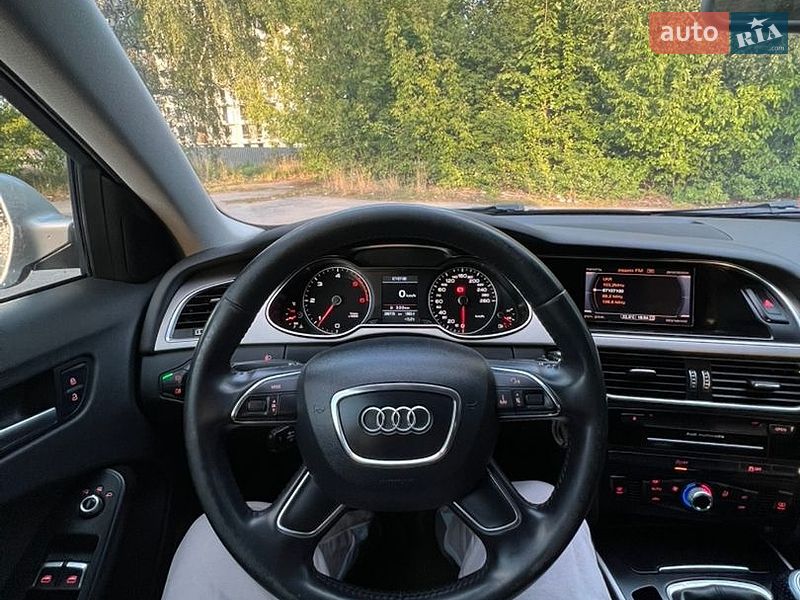 Універсал Audi A4 2012 в Звягелі
