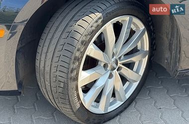 Седан Audi A4 2017 в Львові