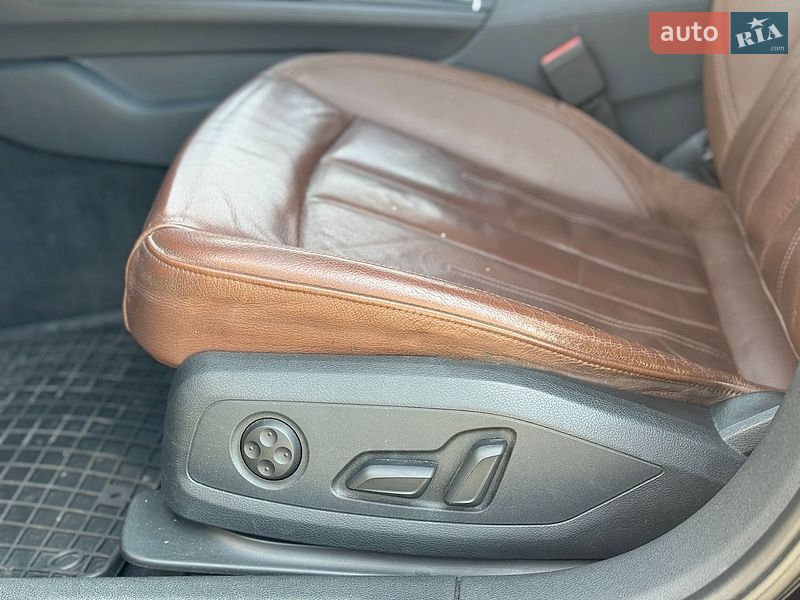 Седан Audi A4 2017 в Львові