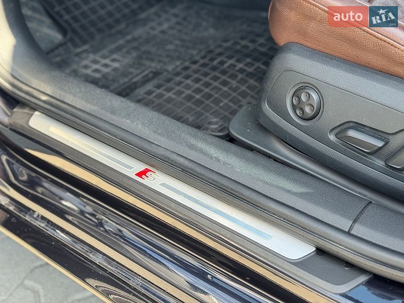 Седан Audi A4 2017 в Львові