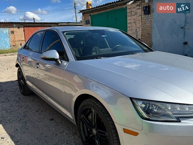 Седан Audi A4 2016 в Кропивницком