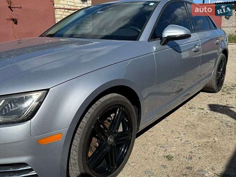 Седан Audi A4 2016 в Кропивницком