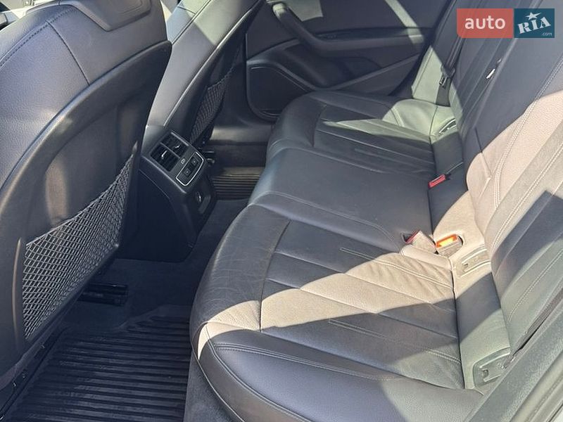 Седан Audi A4 2016 в Кропивницком