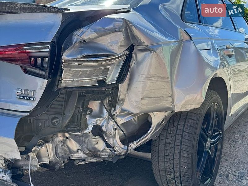 Седан Audi A4 2016 в Кропивницком