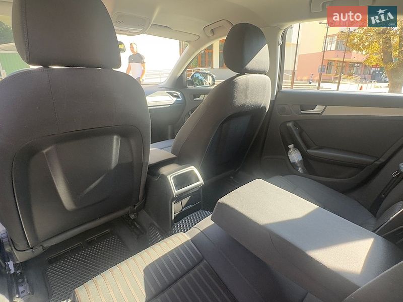 Седан Audi A4 2009 в Виннице