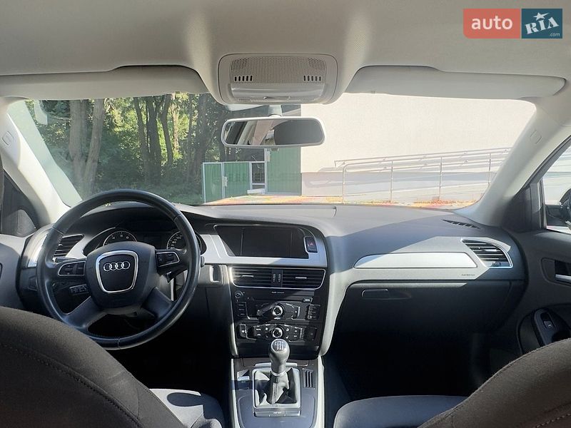 Седан Audi A4 2009 в Виннице
