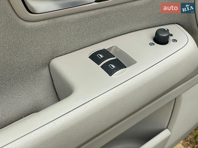 Седан Audi A4 2006 в Христинівці