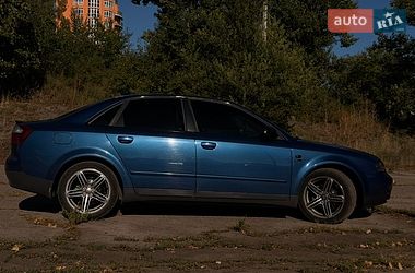 Седан Audi A4 2004 в Кременчуці