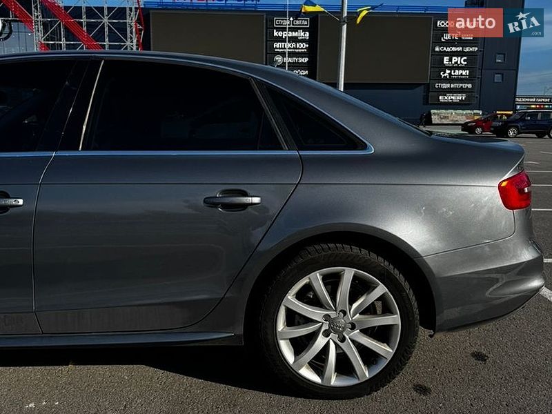 Седан Audi A4 2014 в Києві