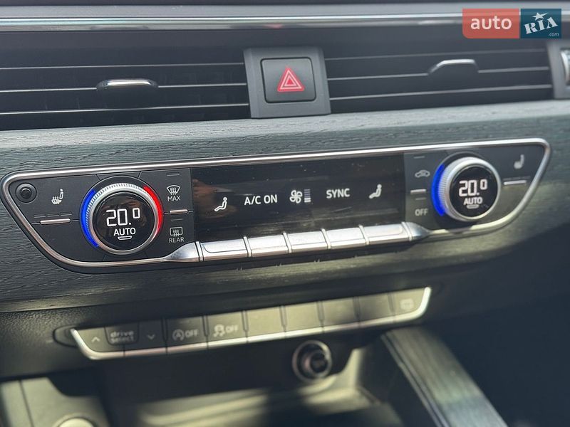 Седан Audi A4 2017 в Львові