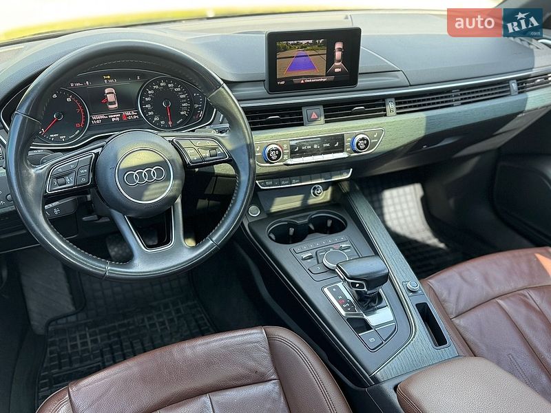 Седан Audi A4 2017 в Львові