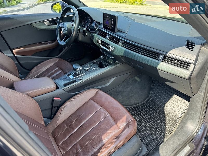 Седан Audi A4 2017 в Львові