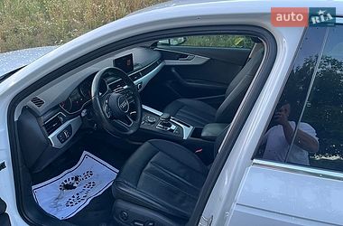 Седан Audi A4 2016 в Львове