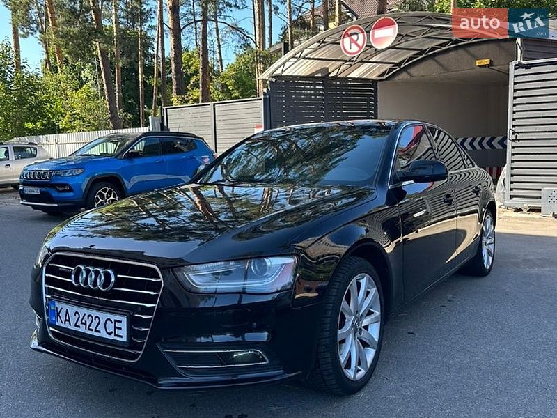 Седан Audi A4 2013 в Киеве