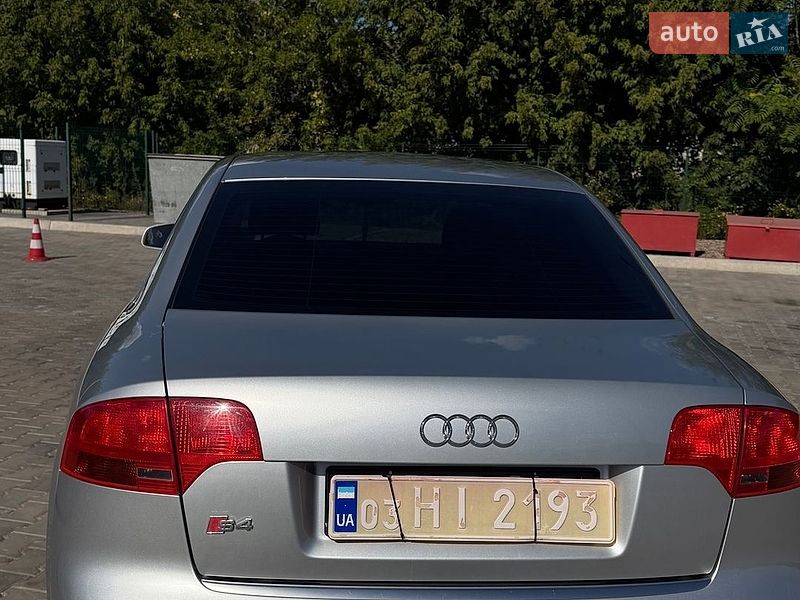 Седан Audi A4 2006 в Кривом Роге