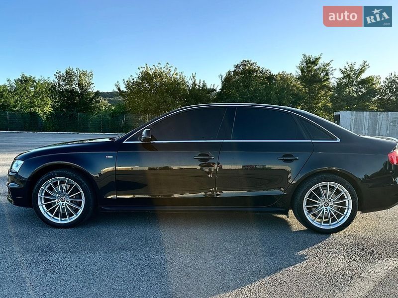 Седан Audi A4 2016 в Чернівцях