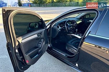 Седан Audi A4 2016 в Чернівцях