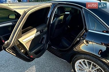 Седан Audi A4 2016 в Чернівцях
