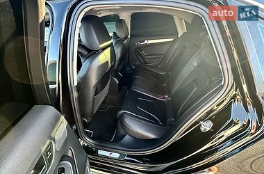 Седан Audi A4 2016 в Чернівцях