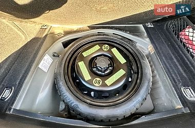 Седан Audi A4 2016 в Чернівцях