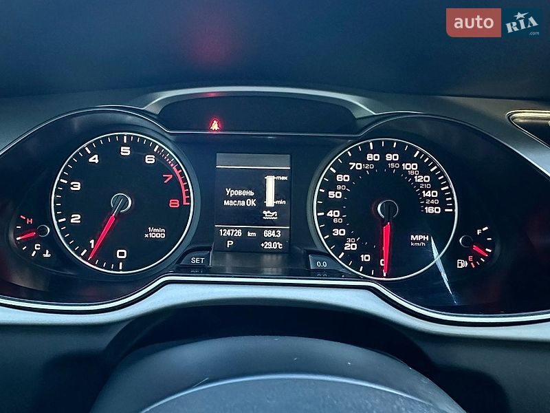 Седан Audi A4 2016 в Чернівцях