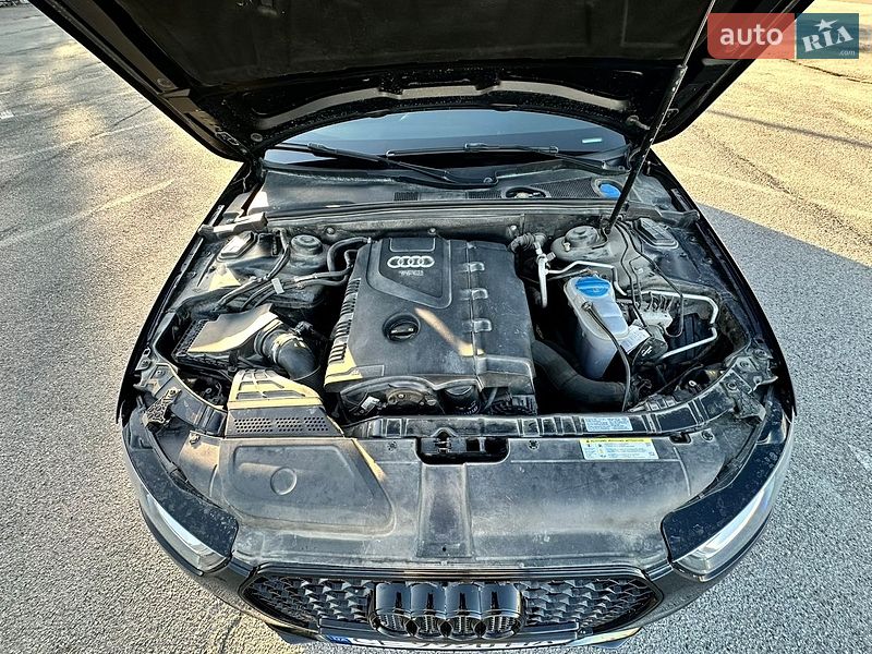 Седан Audi A4 2016 в Чернівцях