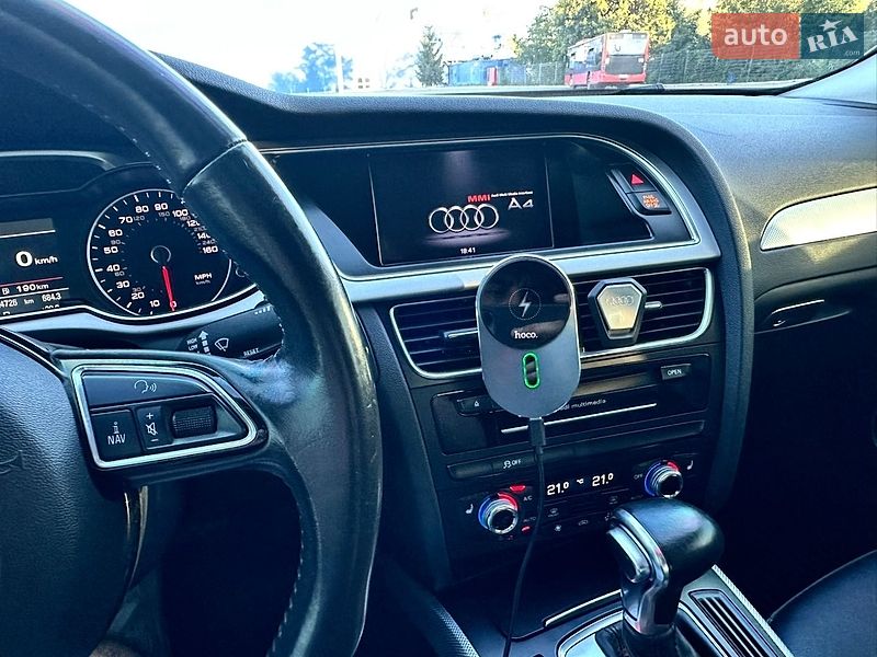 Седан Audi A4 2016 в Чернівцях