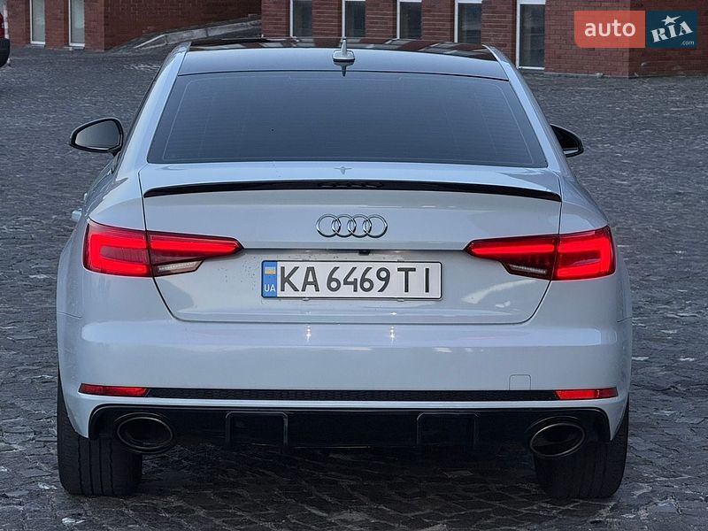 Седан Audi A4 2017 в Днепре