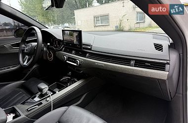 Седан Audi A4 2022 в Днепре