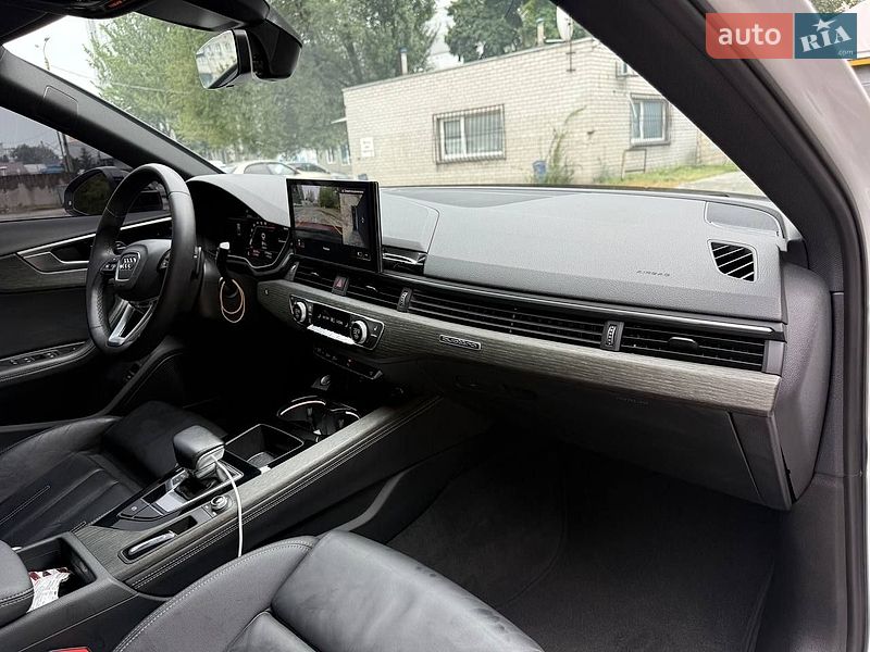Седан Audi A4 2022 в Днепре