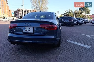 Седан Audi A4 2014 в Львові