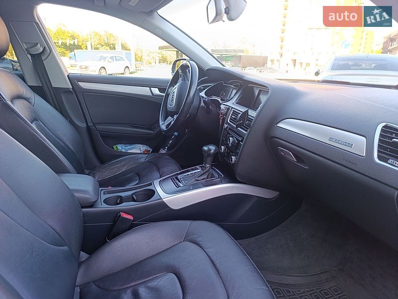 Седан Audi A4 2014 в Львові