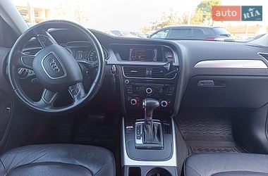 Седан Audi A4 2014 в Львові