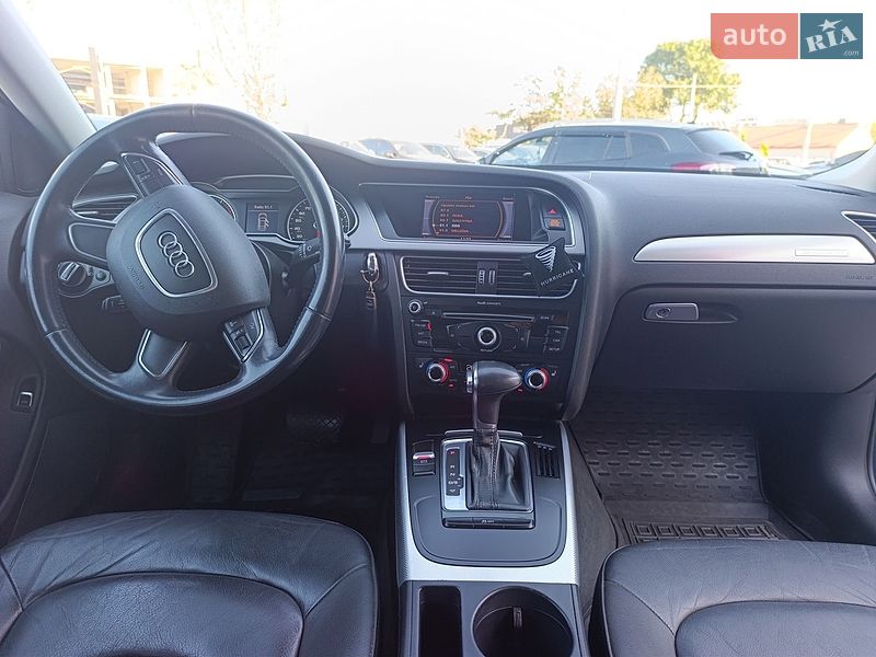 Седан Audi A4 2014 в Львові