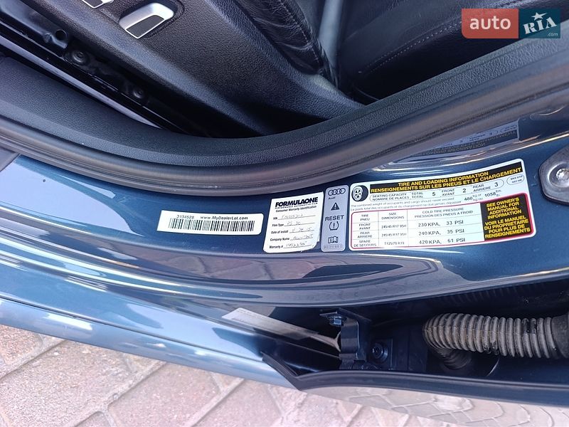 Седан Audi A4 2014 в Львові
