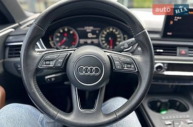Седан Audi A4 2016 в Львове