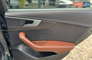 Седан Audi A4 2016 в Львове