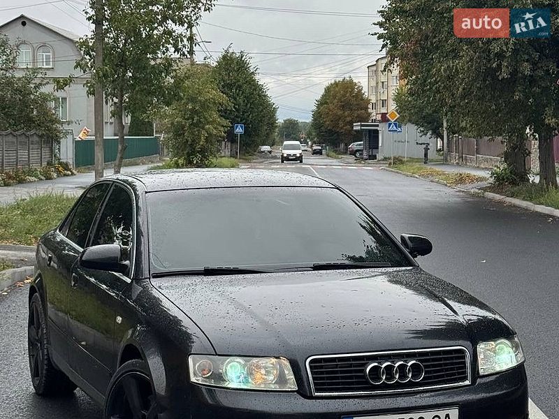 Седан Audi A4 2000 в Звягелі