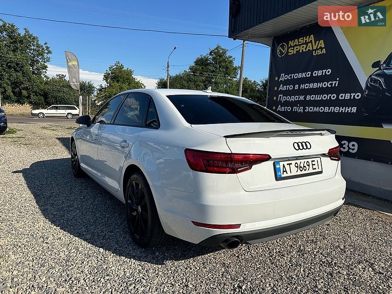 Седан Audi A4 2016 в Ивано-Франковске