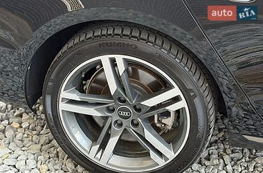 Седан Audi A4 2022 в Черновцах