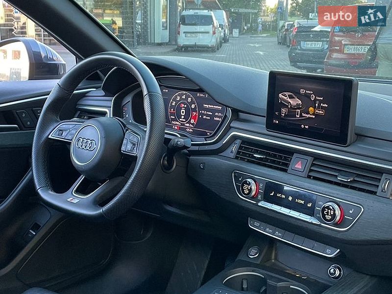 Седан Audi A4 2017 в Одессе