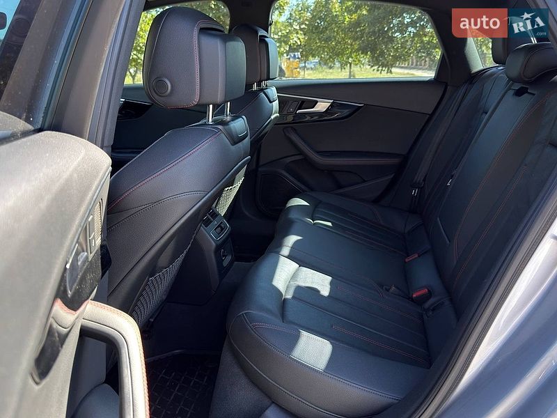 Седан Audi A4 2018 в Кропивницькому